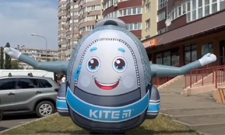 Человечек зазывающий - фото № 6