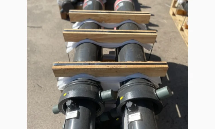 Гидроцилиндр на полуприцеп для самосвала Binotto - фото № 5