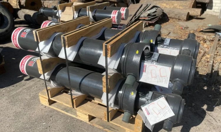 Гидроцилиндр на полуприцеп для самосвала Binotto - фото № 2