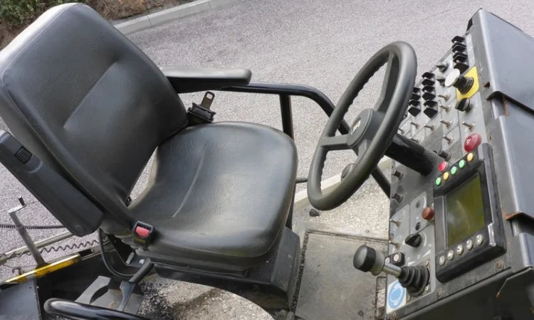 Асфальтоукладчик Caterpillar AP655D в продаже - фото № 14