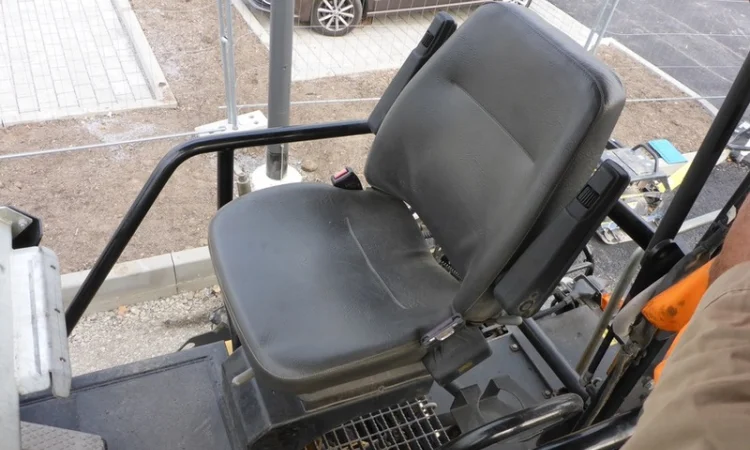 Асфальтоукладчик Caterpillar AP655D в продаже - фото № 7