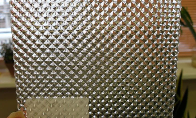 Фактурный полистирол (призма) для светодиодного освещения - фото № 1