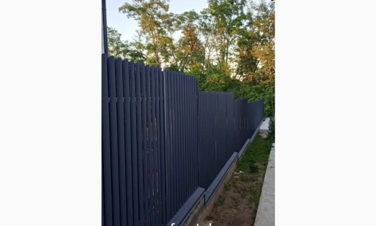 Забір з євроштахетника під ключ - фото № 1