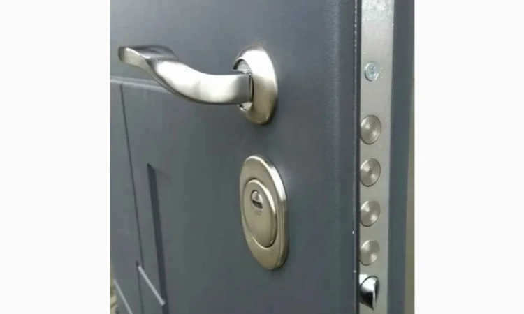 Ремонт входных дверей - фото № 1