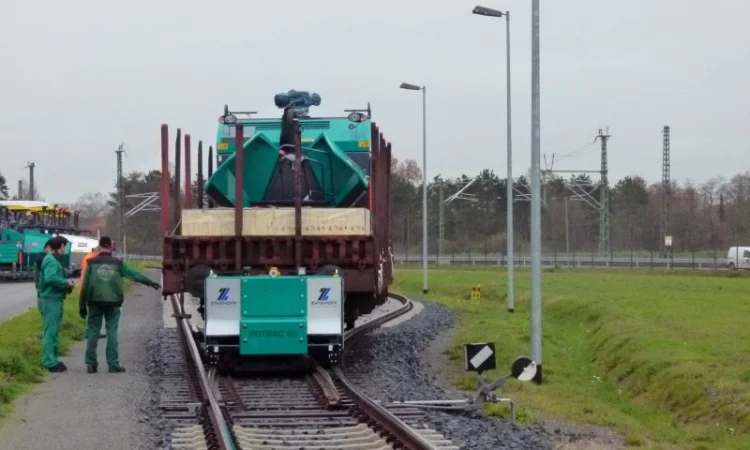 Тяговый модуль вагонов, дорожно рельсовая техника - фото № 3