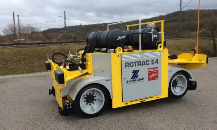 Дорожно - рельсовая техника, маневровая техника - фото № 2