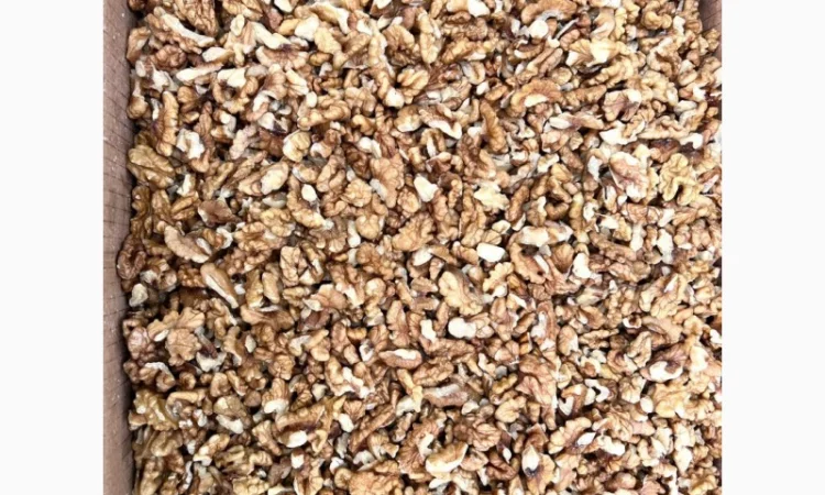 Продам ядро волоського горіха 1/4 світлу, стандарту - фото № 1