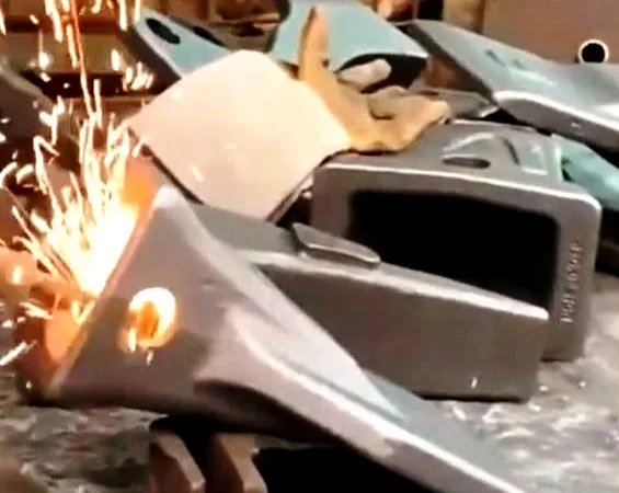 Зуб, коронка, адаптер ковша екскаватора, бульдозера, леміш плуга - фото № 2