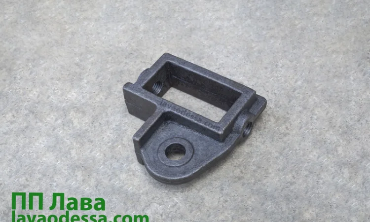 Кронштейн на плуг ПЛН 01.316 лівий литий по випалюваній моделі, прямокутний отвір - фото № 3