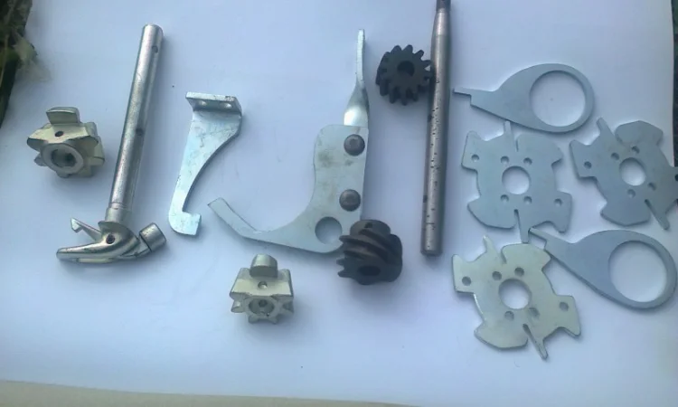 Запчасти на пресс подборщик International Интернационал IH 422, 430, 435D, 435Т, 440 - фото № 1