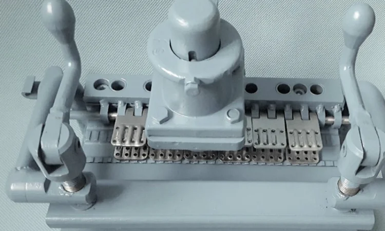 Продам Устройство Мастер130.ПС (УМ130) Для Запрессовки Соединителей В Ленту - фото № 1