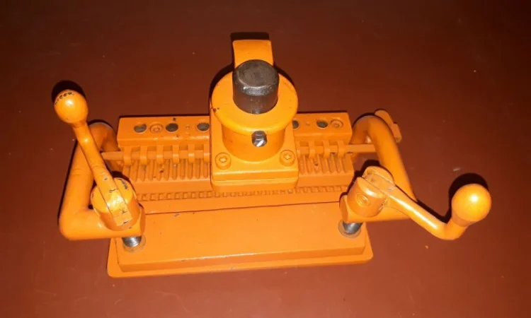 Продам Устройство Мастер130.ПС (УМ130) Для Запрессовки Соединителей В Ленту - фото № 6