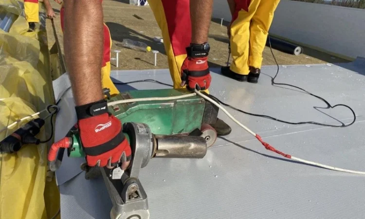 Монтаж ПВХ и ТПО мембраны для надежной крыши - фото № 7