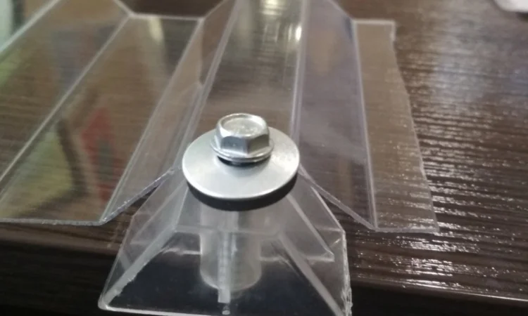 Профільований полікарбонат для навісів та будівель - фото № 1