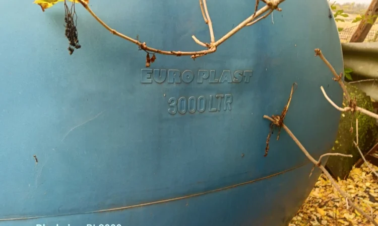 Продается пластиковая емкость объемом 3000 л - фото № 3