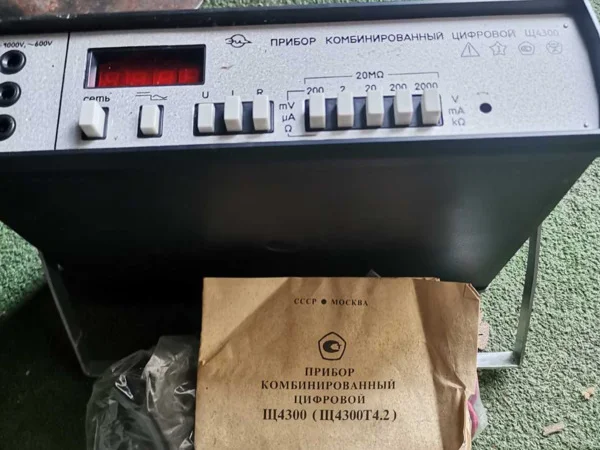 Комбинированный цифровой прибор Щ4300 - фото № 1