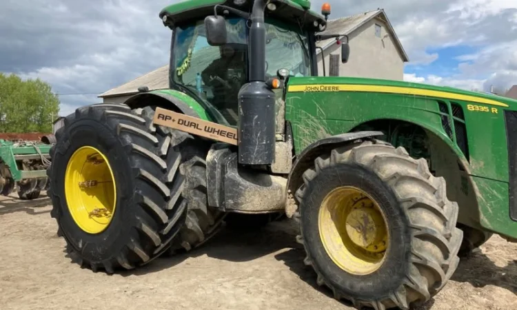 Оригинальные диски (спарка) на Джон Дир DW 23×42 под шину 710/70R42 или 710/75R42 - фото № 2