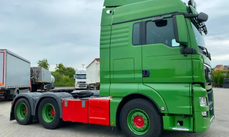 Тривісний тягач TGX 2015 року - фото № 3