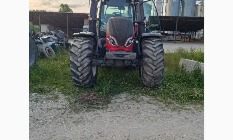 Трактор колісний VALTRA T235 VERSU - фото № 5