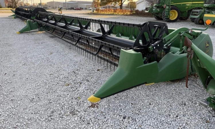 Жниварка John Deere 630 F Hydraflex шириною 9 метрів - фото № 1