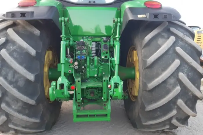 Трактор John Deere 8335R- фото № 6