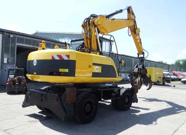 Колесный экскаватор JCB JC 200 W- фото № 4