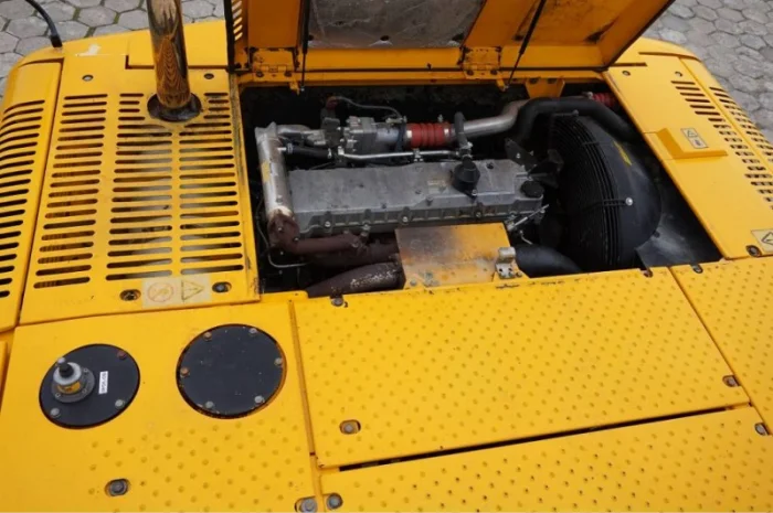 Гусеничный экскаватор JCB JS 290 LC- фото № 4