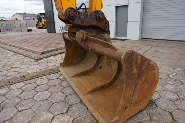Гусеничный экскаватор JCB JS 290 LC- фото № 6