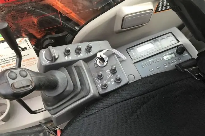 Колесный экскаватор Hitachi ZX 140 W-3- фото № 4