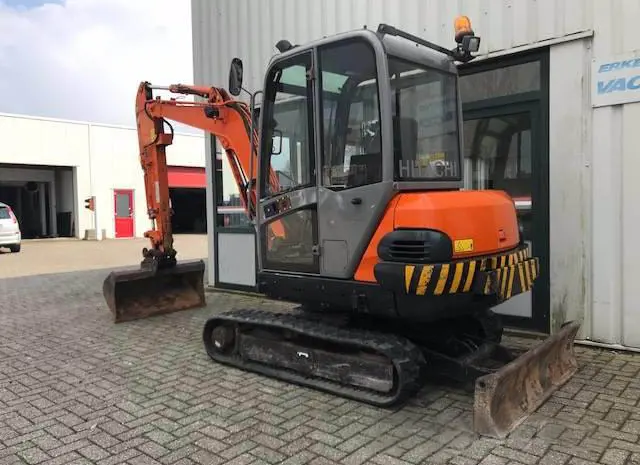 Мини экскаватор Hitachi ZX 35 CLR- фото № 2
