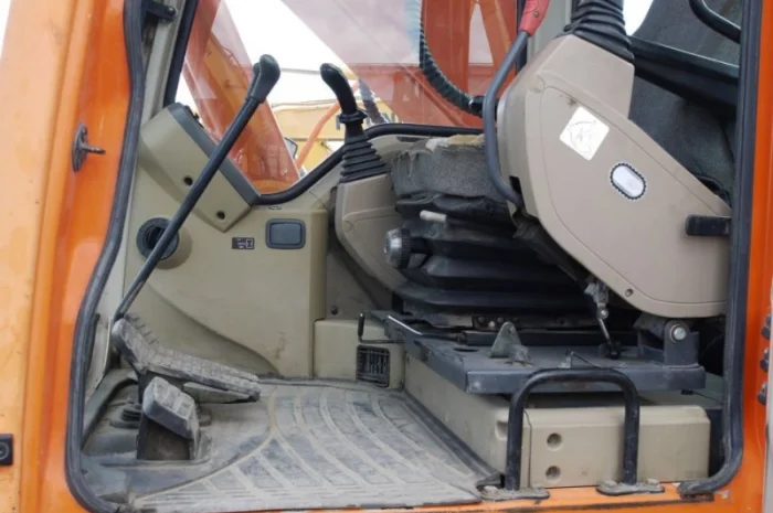 Гусеничные экскаватор Doosan Solar 255LC V- фото № 4