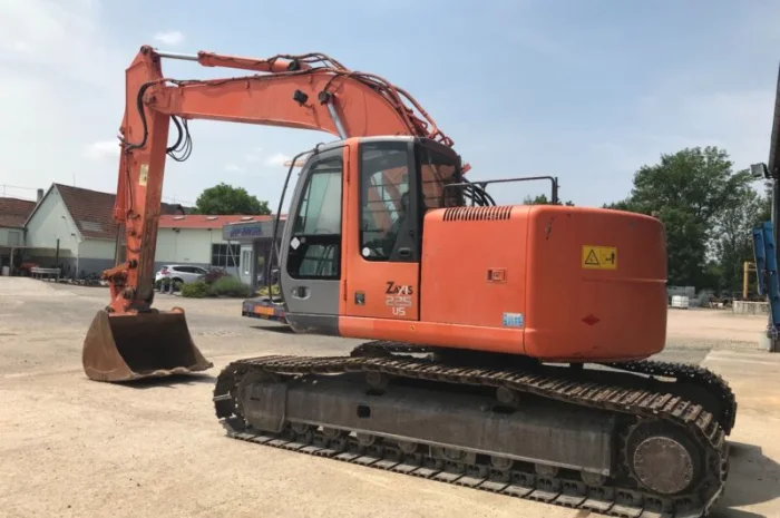 Гусеничный экскаватор Hitachi ZX 225 US LC- фото № 2