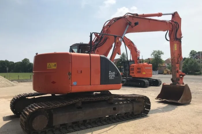 Гусеничный экскаватор Hitachi ZX 225 US LC- фото № 3