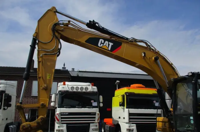 Гусеничный экскаватор Caterpillar 320 DL- фото № 13