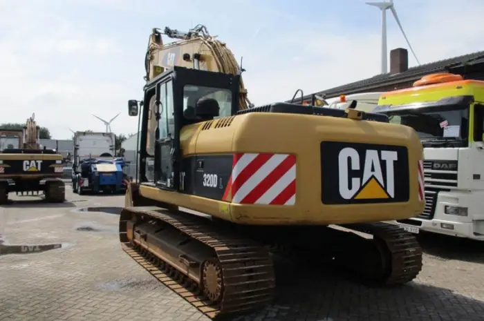 Гусеничный экскаватор Caterpillar 320 DL- фото № 4