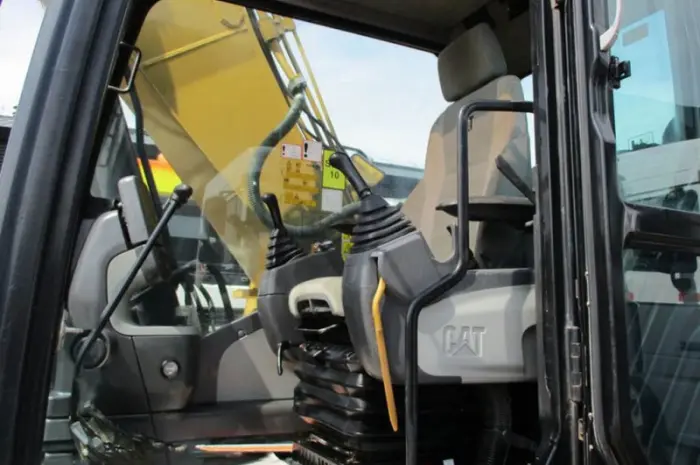 Гусеничный экскаватор Caterpillar 320 DL- фото № 6