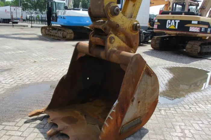 Гусеничный экскаватор Caterpillar 320 DL- фото № 9