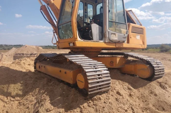 Гусеничный экскаватор Liebherr A912. В наличии- фото № 6
