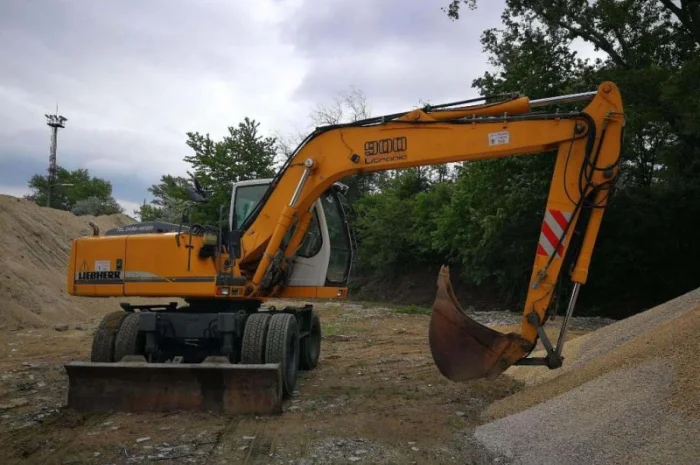 Колесный экскаватор Liebherr A 900 C 2006 года- фото № 1