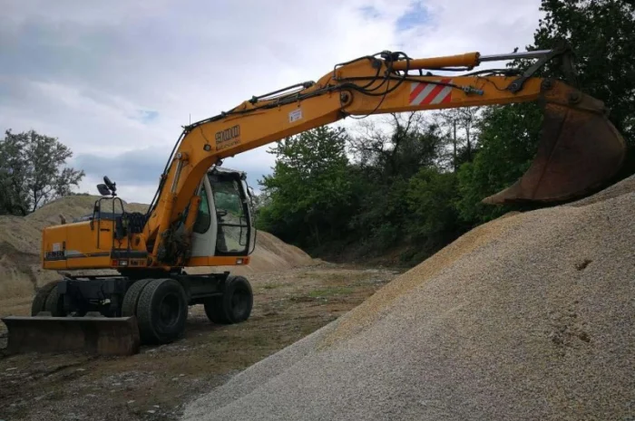 Колесный экскаватор Liebherr A 900 C 2006 года- фото № 10