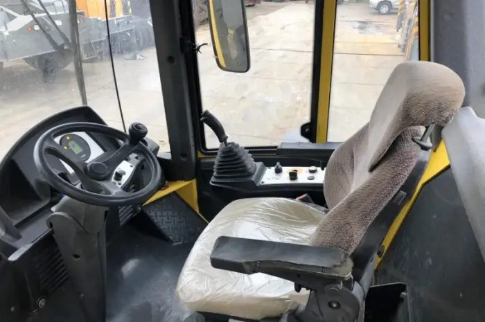 Дорожный каток Bomag BW 213-D4- фото № 13