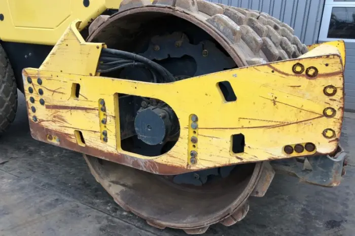 Дорожный каток Bomag BW 213-D4- фото № 9