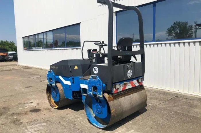 Комбинированный каток Bomag BW 138 AD. Строительная техника б/у- фото № 2