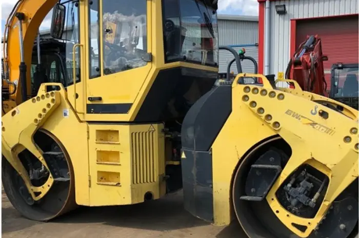 Двухвальцевый каток Bomag BW 161- фото № 2