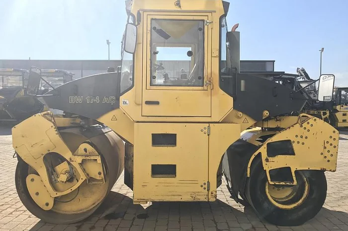 Каток Тандемный Bomag BW 174 AС- фото № 15