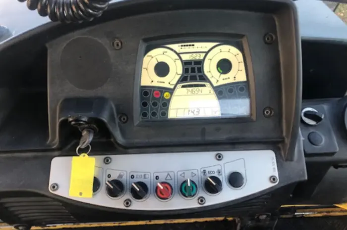Тандемный каток Bomag BW 174 AP-AM 2009 года- фото № 12