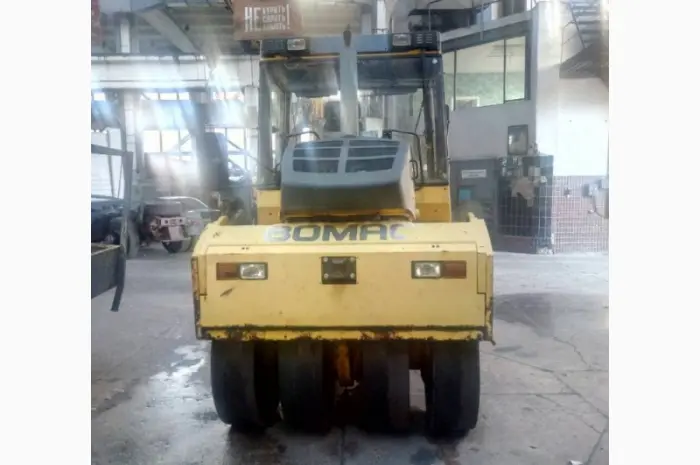 Комбинированный каток BOMAG BW 174 AC. В наличии- фото № 9