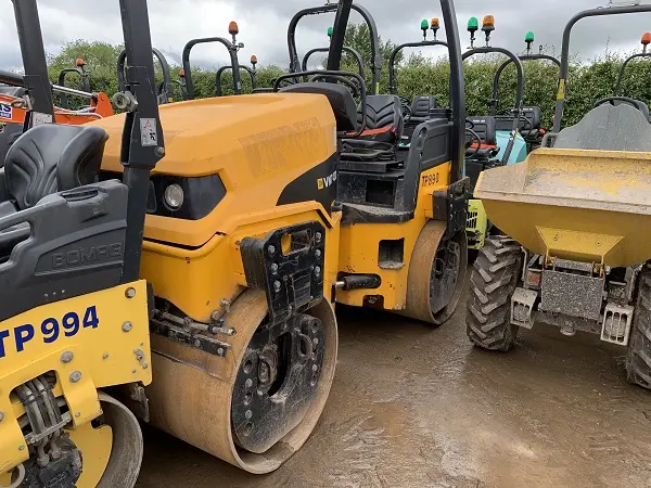 Тандемный каток JCB VMT430 2015 года- фото № 1