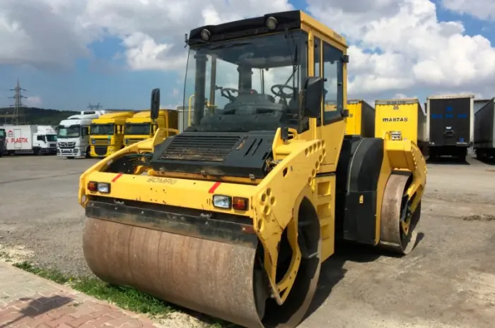 Тандемный каток Bomag BW 202 AD-4- фото № 1