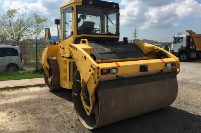 Тандемный каток Bomag BW 202 AD-4- фото № 9